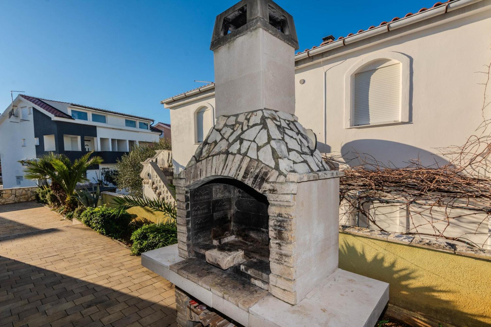 Apartments By The Sea Vir - Lozice, Vir - 18593 Exterior photo